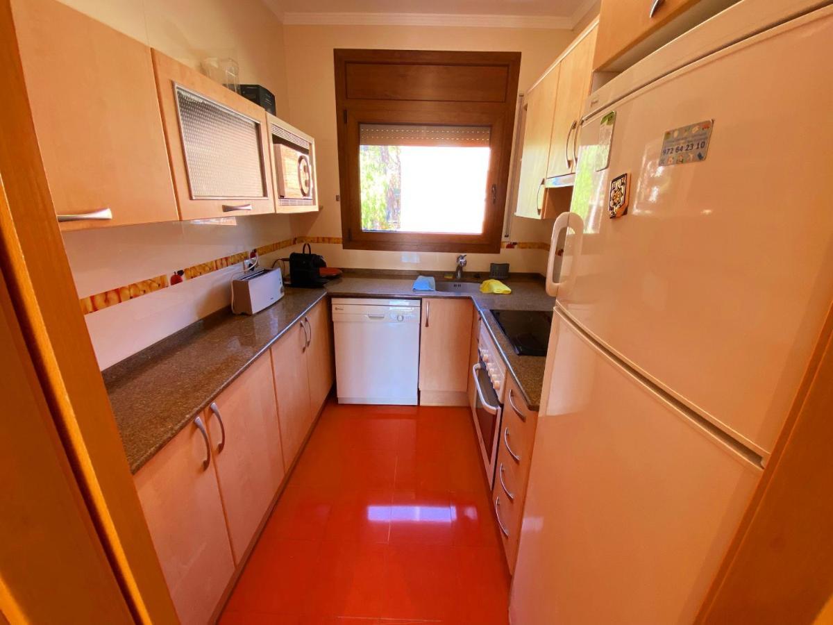 Apartament Gran Amb Parquing A 5 Min Del Centre カレリャ・デ・パラフルジェリ エクステリア 写真